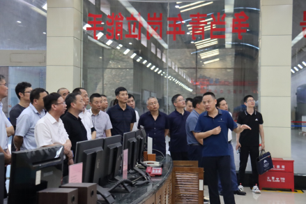湖南省国资委国企党建与现代经济理论培训班赴株洲航电分星空买球·(中国)官方网站
开展党建工作交流