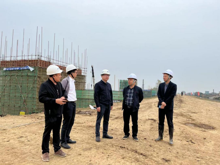 湖南轨道矿业发展有限星空买球·(中国)官方网站
李剑一行赴沅江市机制砂和砂石集散中心建设项目考察交流